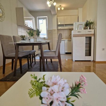 Kamche Lux Apartment Skopje Bagian luar foto