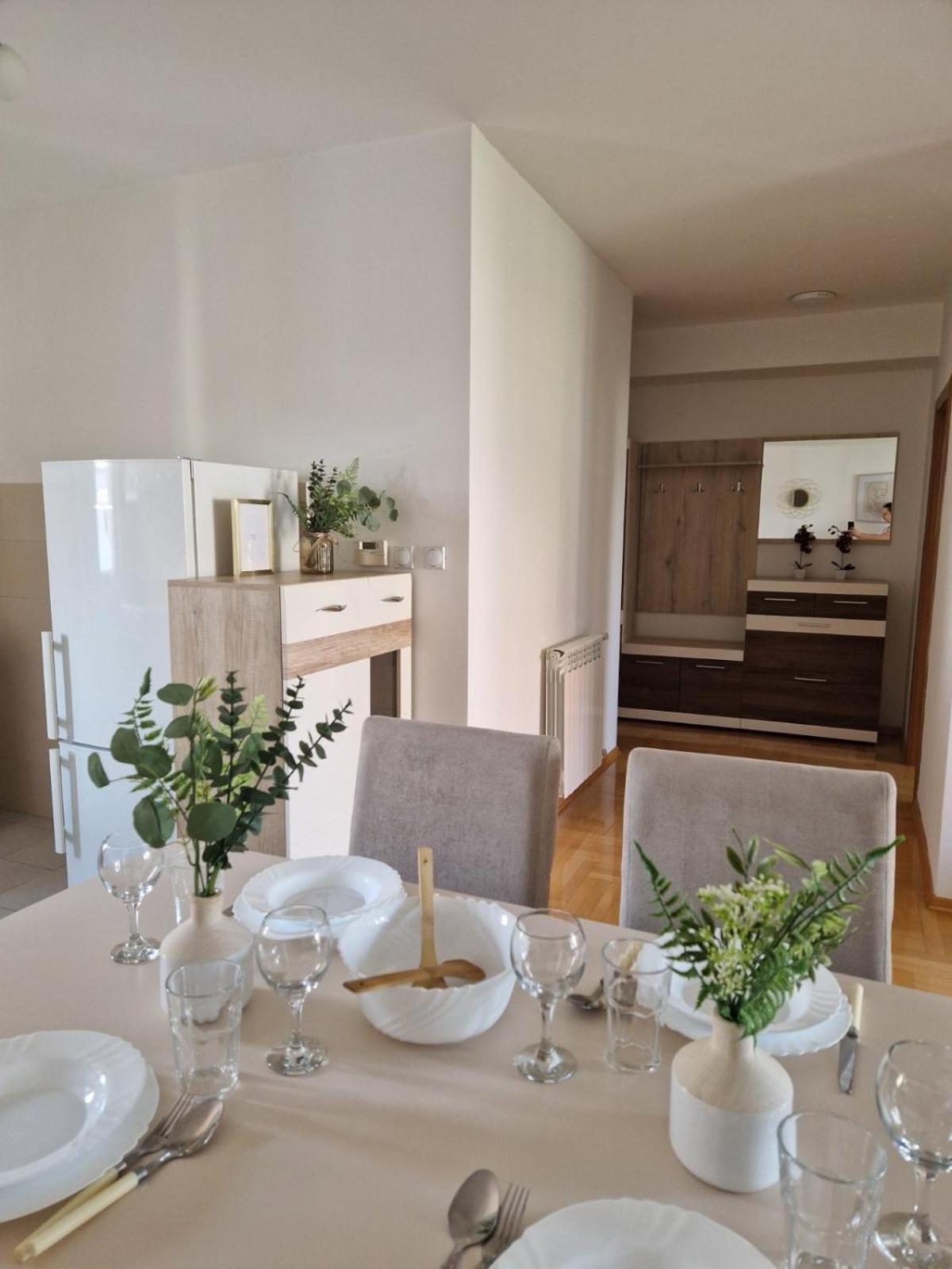 Kamche Lux Apartment Skopje Bagian luar foto