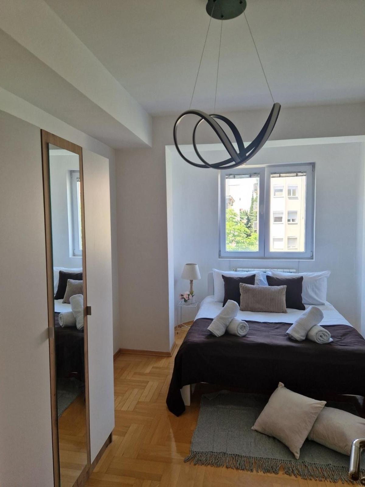 Kamche Lux Apartment Skopje Bagian luar foto