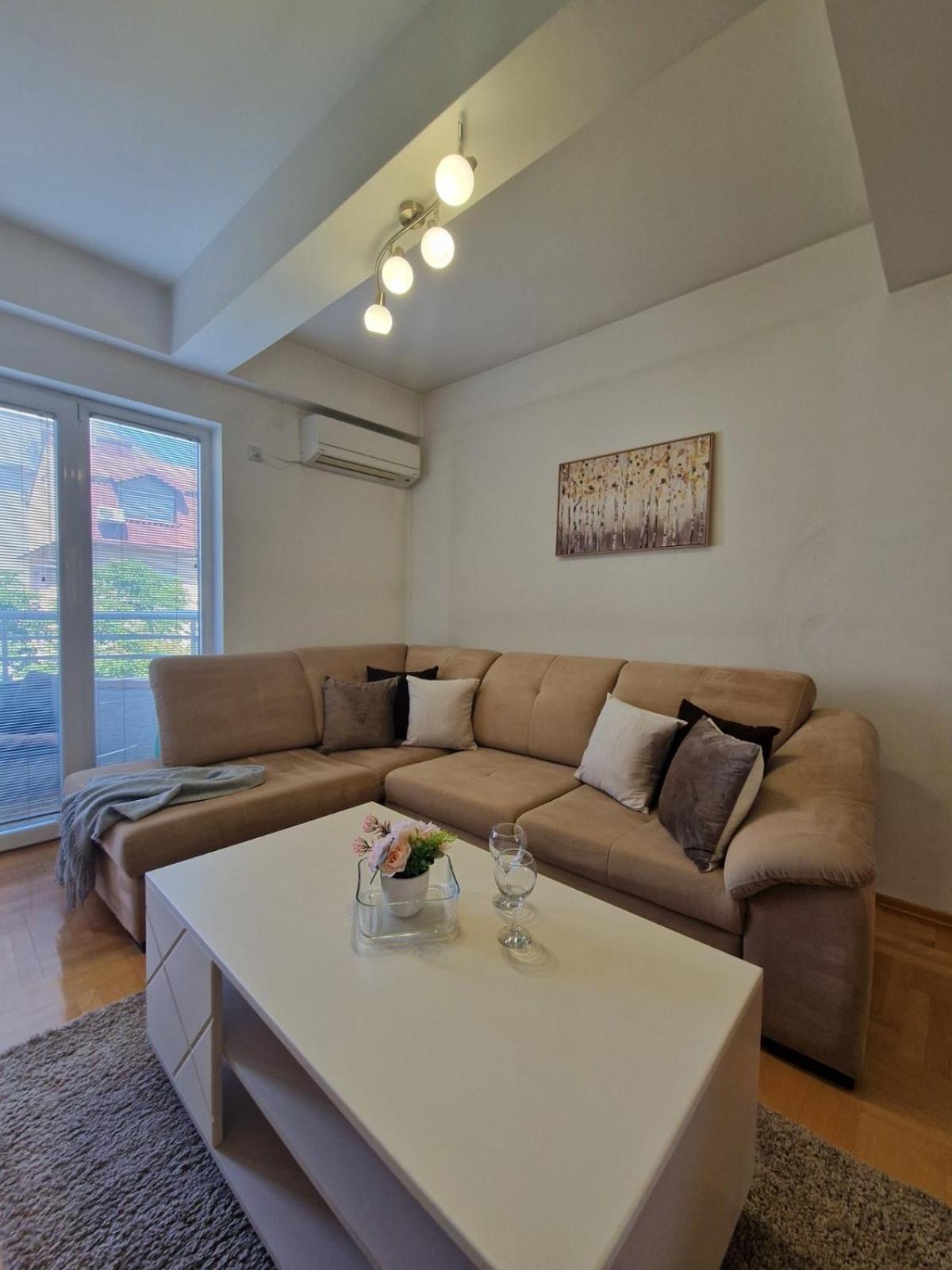 Kamche Lux Apartment Skopje Bagian luar foto