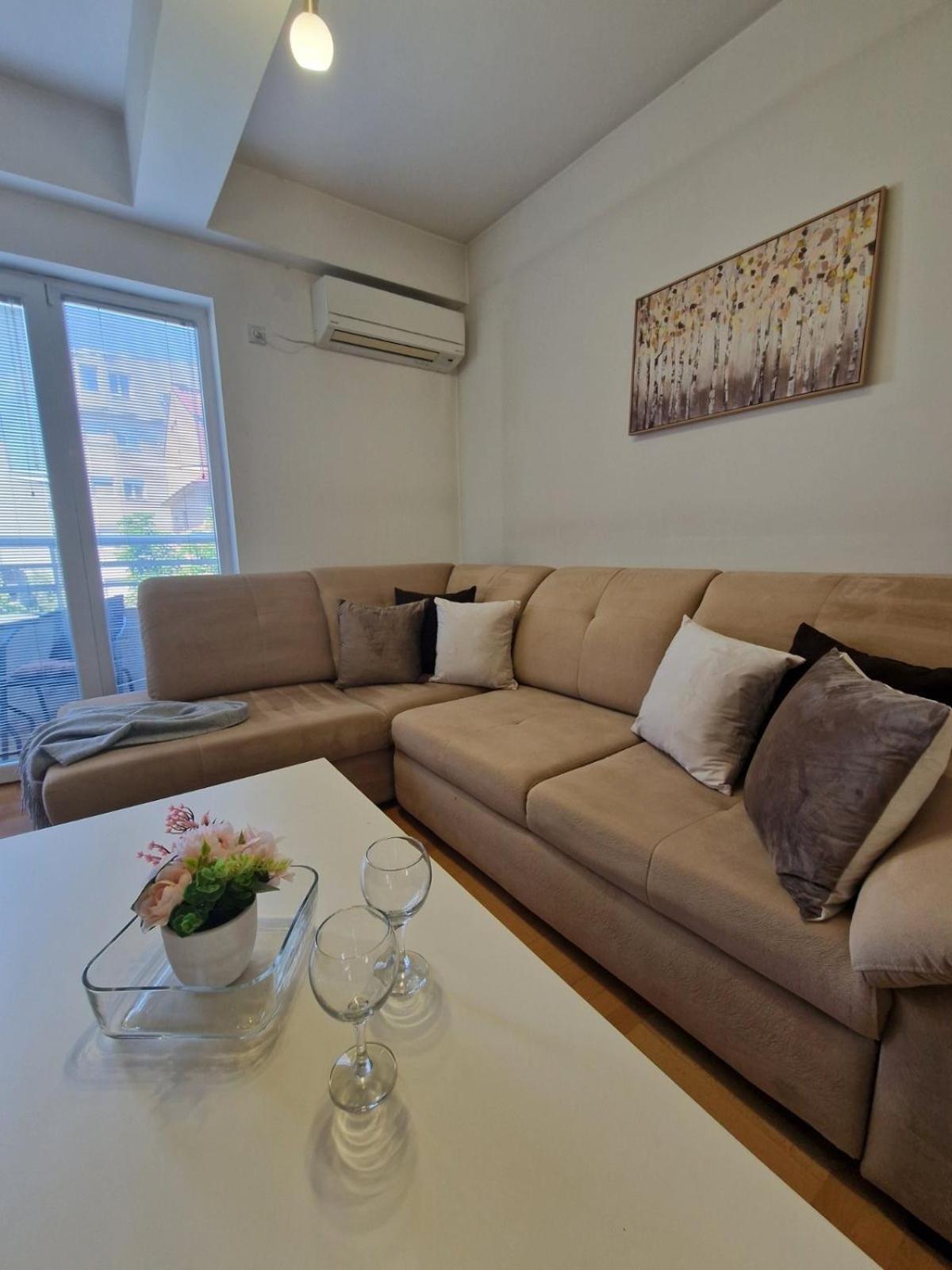 Kamche Lux Apartment Skopje Bagian luar foto